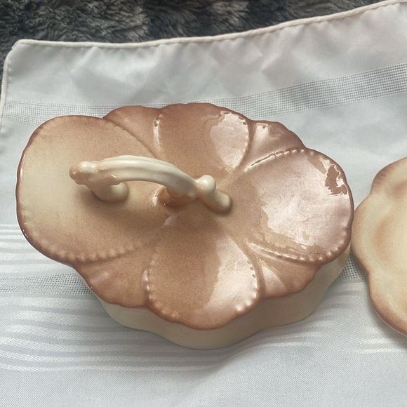 Ceramic Butter/Cheese Dish - Picture 12 of 16